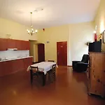 Zamek Aparthotel 3*
