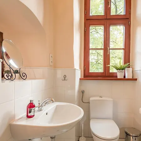 Zamek Apartmanhotel Dobroszyce