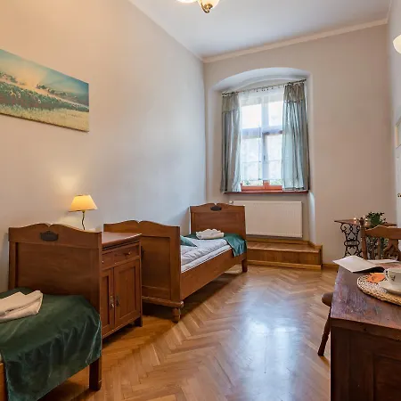 Zamek Apartmanhotel 3*