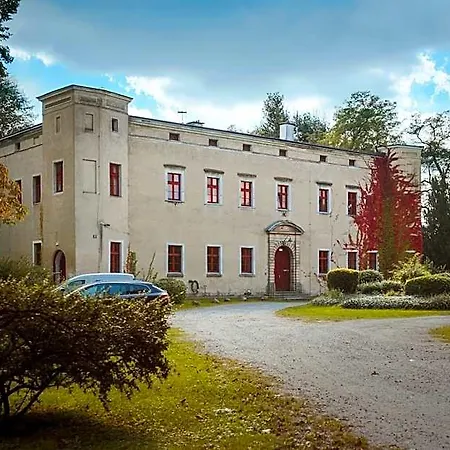 Zamek Aparthotel Dobroszyce