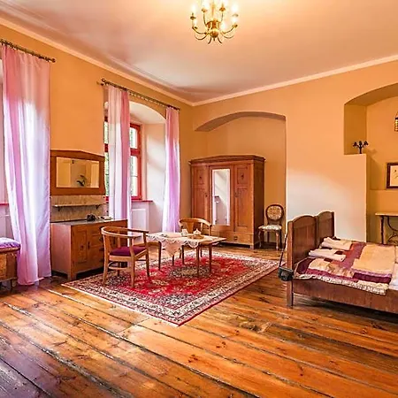 Zamek 3*