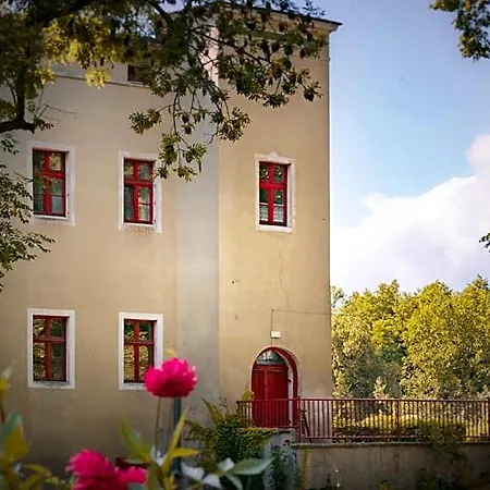 Zamek Aparthotel 3*