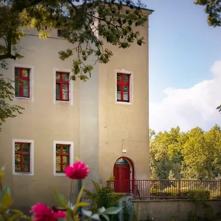 Zamek Hotel apartamentowy *