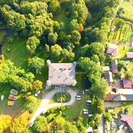 Zamek 3* Dobroszyce