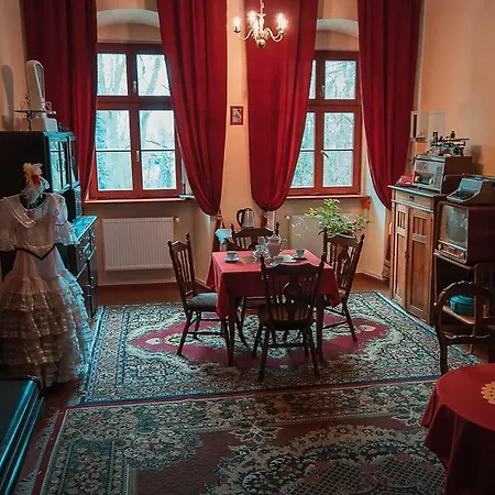 Zamek Aparthotel Dobroszyce